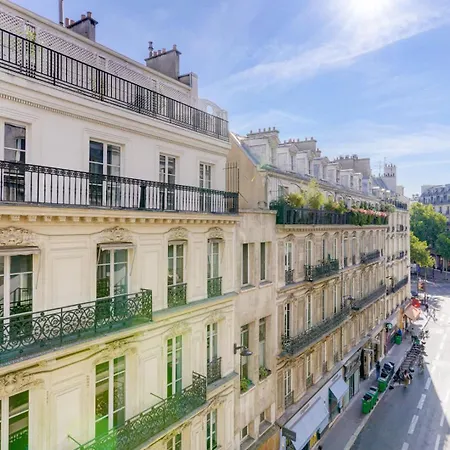 Renaissance Madeleine - Elegant In Madeleine * Parigi